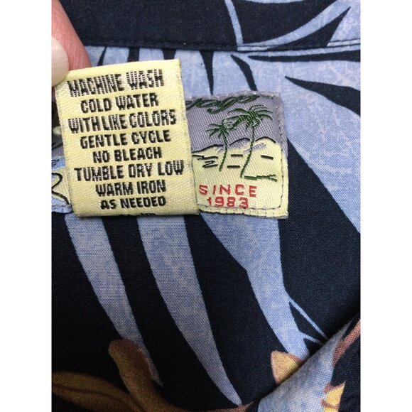 Big Dogs Hawaiian Button Up Shirt Size XL Tropical Floral Short Sleeve Resort - Picture 6 of 8